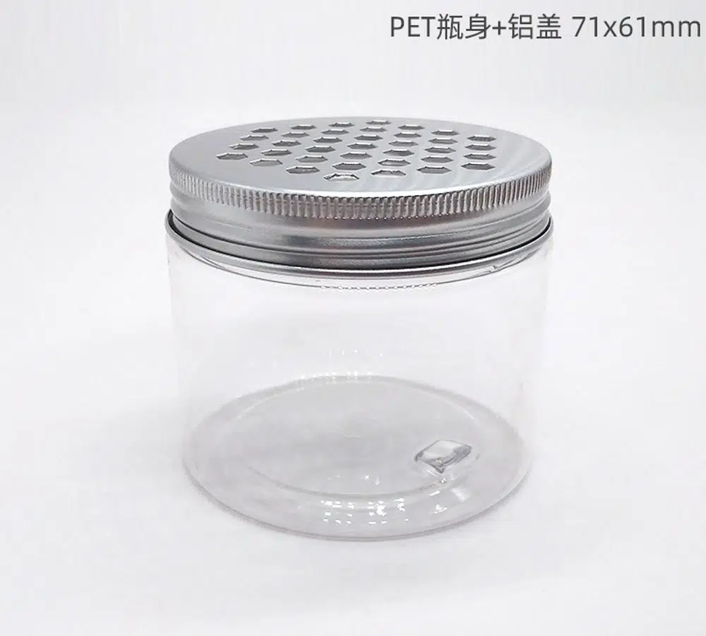 These metal caps are 100% recyclable. The inside is lined with a material that does not allow leakage and provides a wedge-type seal that not only seals across the top of the container making it completely waterproof. They are ideal for matching with the containers with different materials (PET/ PP/ glass/ aluminum), and the bottles with different materials (aluminum/ glass/ plastic).